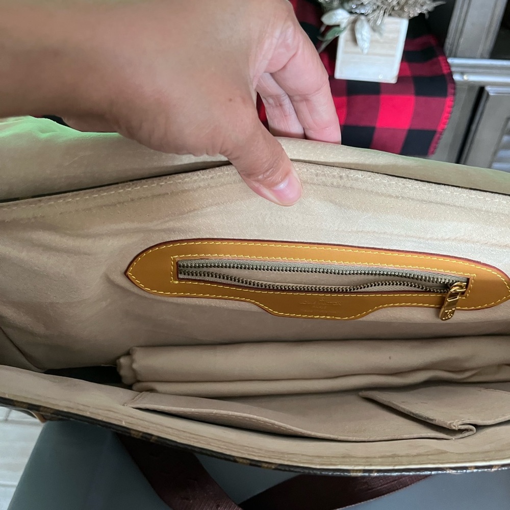 Louis Vuitton Messenger bag unisex - Picture 8 of 12